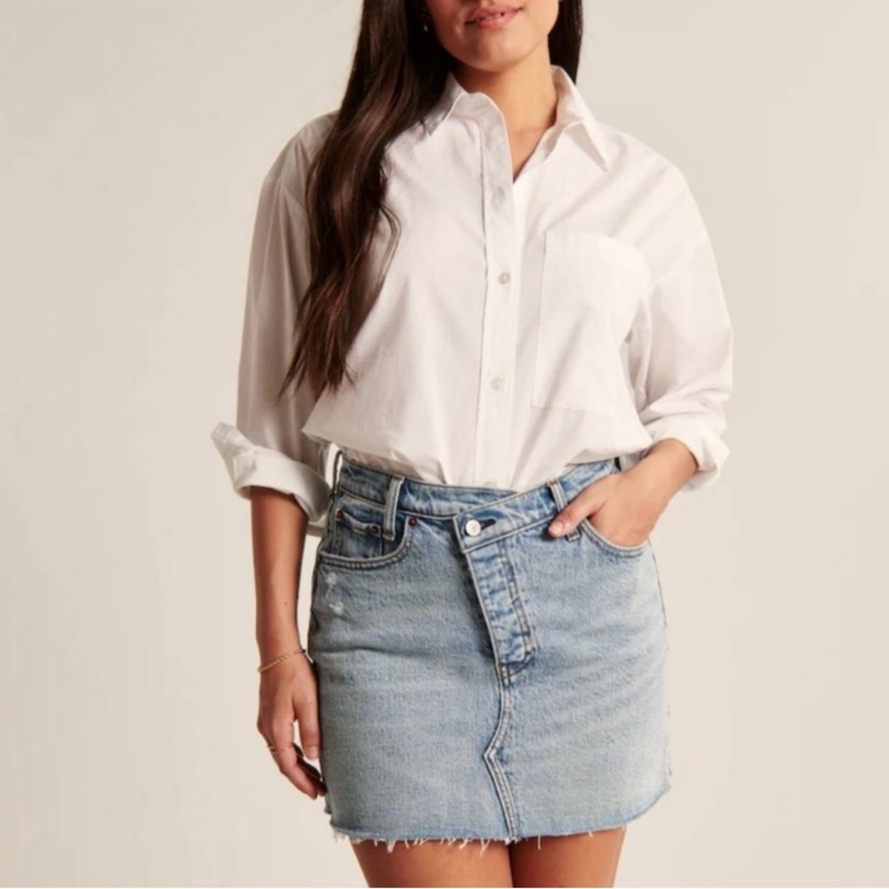 Abercrombie Women's Curve Love Crossover Waistband Denim Mini Skirt